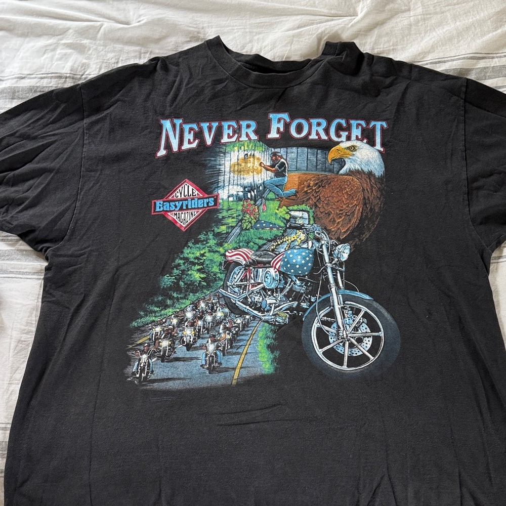 Vintage Easy Riders Magazine Black 'Never Forget' Graphic Tee- St Louis MO